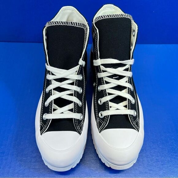 Converse Chuck Taylor All Star Lugged Hi-Top 2.0 Shoes in Black/White Canvas - Picture 3 of 11